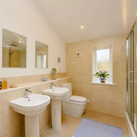 1 Bed In Penrith Oc-91164 Hébergement de vacances *