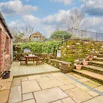 1 Bed In Penrith Oc-91164 펜션