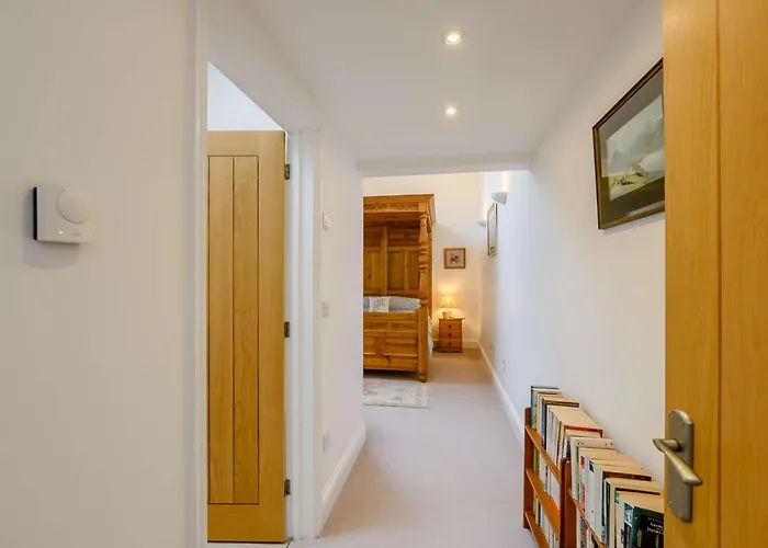 1 Bed In Penrith Oc-91164 *